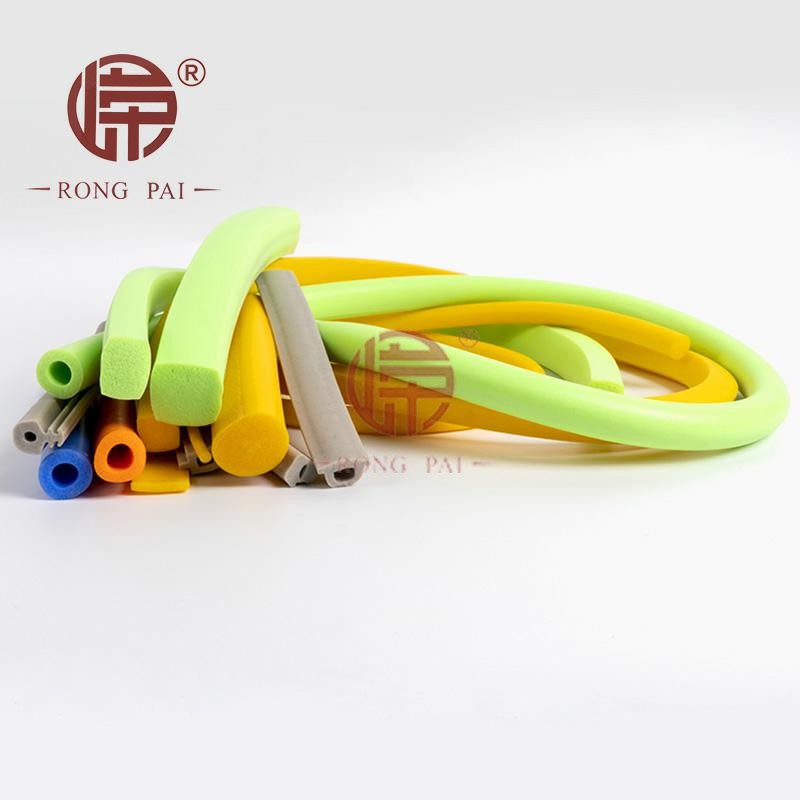 硅橡膠發(fā)泡密封條有哪些類型又有哪些優(yōu)缺點？-常州嶸牌橡塑制品有限公司