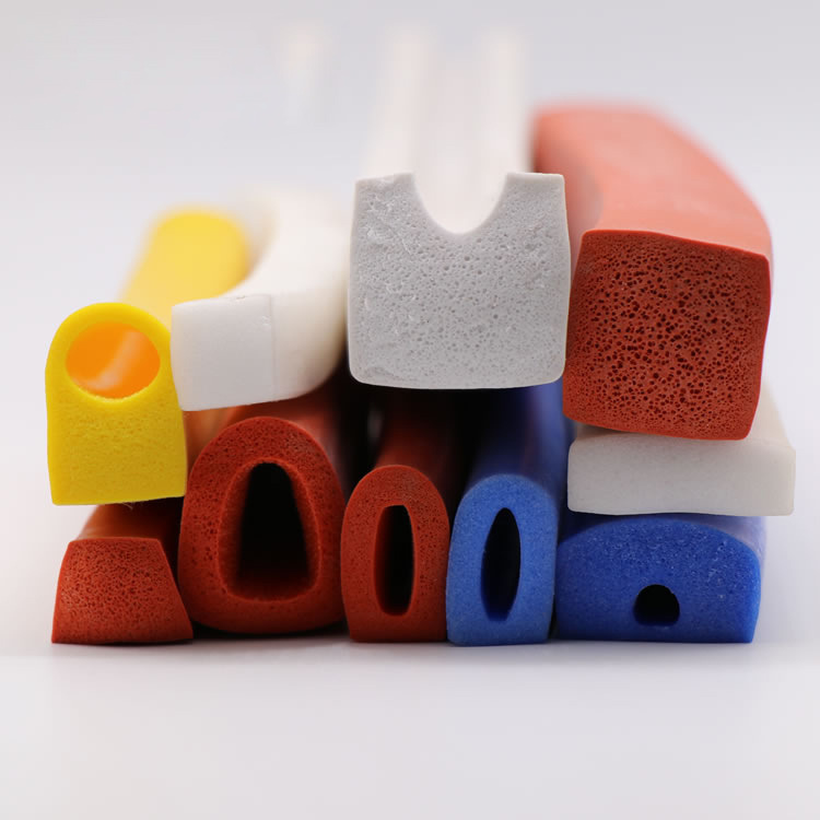 設備密封條有異味、不耐高溫消毒？嶸牌食品級/醫(yī)療級硅膠發(fā)泡條，無毒無味，耐高溫滅菌